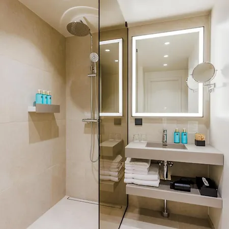 Novotel 4*